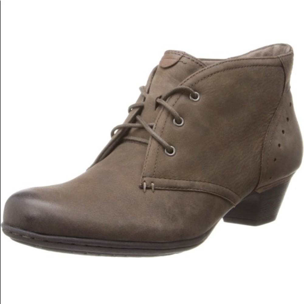 Rockport Cobb Hill Aria boot size 10 leather color: stone